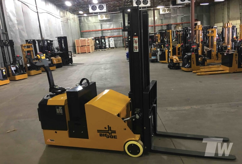 Big Joe Counterbalanced Stackers | Total Warehouse