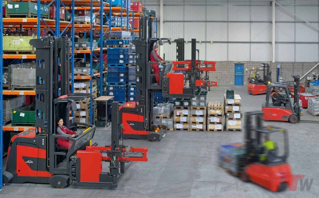 Forklifts and MHE